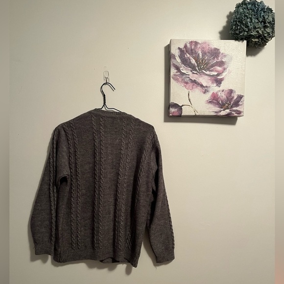 First Lady Cable Knit embroidered Cardigan- Medium PTP 19.5 inch - Picture 7 of 14